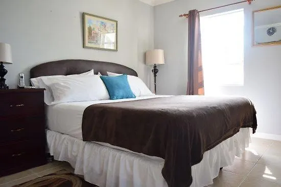 Plum Apartment Kingston